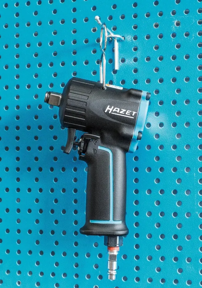 AKTION HAZET REIFENWECHSEL-SET: HAZET Schlagschrauber - extra kurz 9012M, Reifenfüll-Messgerät & Schlauch