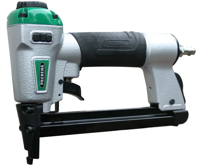 AKTION Prebena Druckluftnagler DNPF16 + 5.000 PF09CNK Heftklammern - Starter-Set für Dachdecker