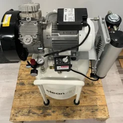 AUSSTELLER CLEANAIR ölfreier Kompressor CLR 20/50 T 2HP 50L (230V)