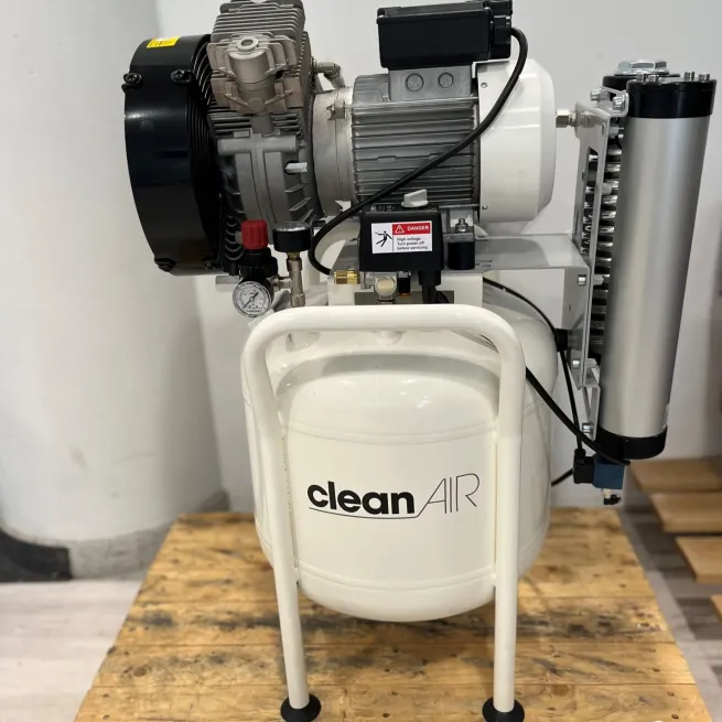 AUSSTELLER CLEANAIR ölfreier Kompressor CLR 20/50 T 2HP 50L (230V)