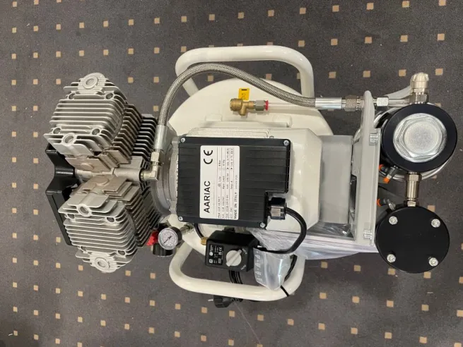 AUSSTELLER I CLEANAIR ölfreier Kompressor CLR 15/50 T 1.5HP 50L (230V)CLR 430757
