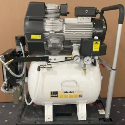 AUSSTELLER Schneider-Kompressor UNM 360-8-40 WXM Clean - Ölfrei inklusive Membrantrockner DGKH342010