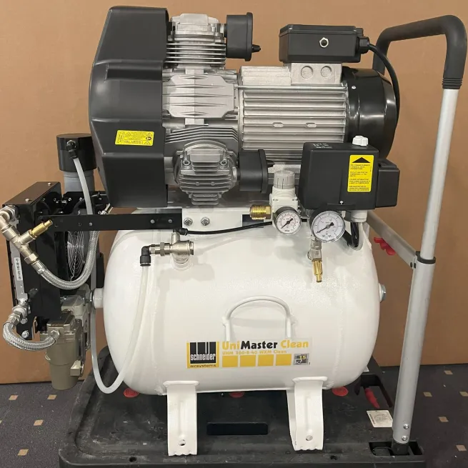 AUSSTELLER Schneider-Kompressor UNM 360-8-40 WXM Clean - Ölfrei inklusive Membrantrockner DGKH342010