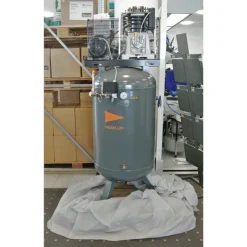 AUSSTELLER Schneider UNM STS 630-10-270 D Base · 500 l/min · 10 bar · 4,0 kW · DF Kolbenkompressor · 1121570203