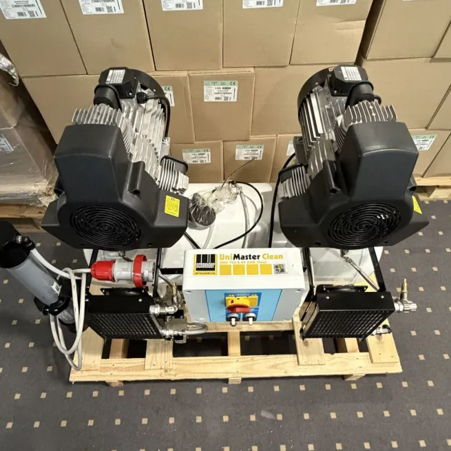 B-WARE Schneider-Kompressor UNM 720-8-90 DXM Clean - Ölfrei inklusive Membrantrockner H362010 DGKH362010 SN 1225000323