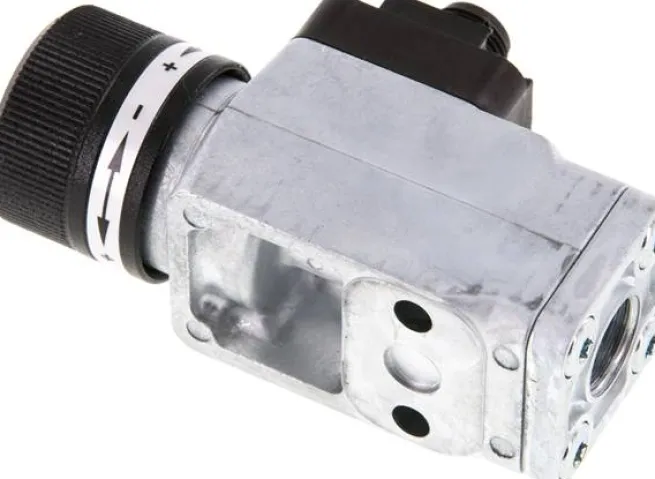 Druckschalter 1 - 16 bar, G 1/4" (IG), M12-Steckverbinder