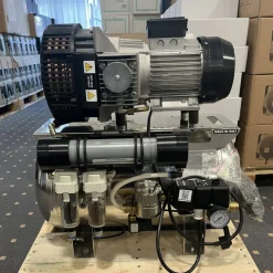 GEBRAUCHT Clinic Dry 3/40 HS · 240 l/min · 10 bar · 1,8 kW · ölfreier Kolbenkompressor SN 81210800123041000001