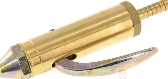 Gerader Ausblashahn, mit Schlauchanschluss 6 mm, Messing