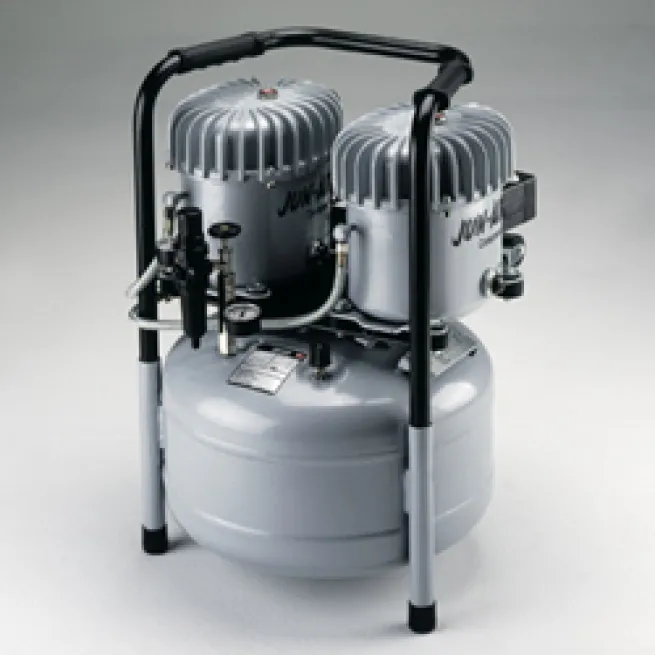 JUN-AIR flüsterleiser Kompressor 12-25 Motor ölgeschmiert mit Druckminderer JUNAIR