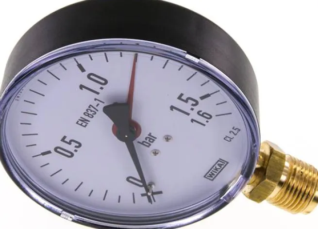 Manometer senkrecht, 100mm, 0 - 1,6 bar