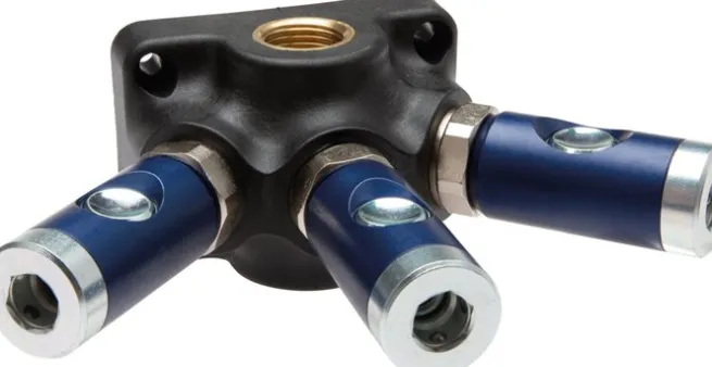 Wanddose mit G 1/2" (IG) und 3 Sicherheits-DruckknopfSchnellkupplungen NW7,2