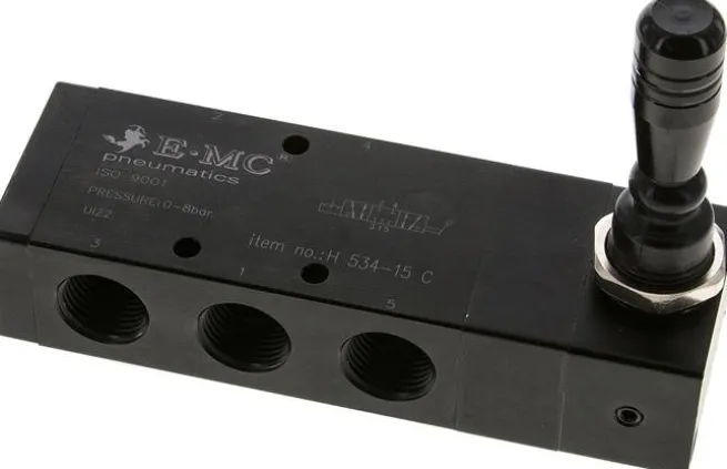 5/3-Wege Handhebelventil, G 1/2", Mittelstellung geschlossen, Raste