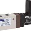 5/2-Wege Magnetventil, G 1/8", Federrückstellung, 115 V AC, Norm-Stecker Grösse 0