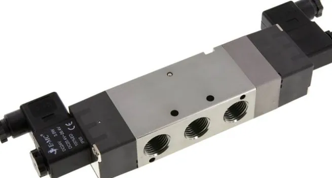 5/3-Wege Magnetventil, G 1/2", Mittelstellung geschlossen, 24 V=, Ecoline